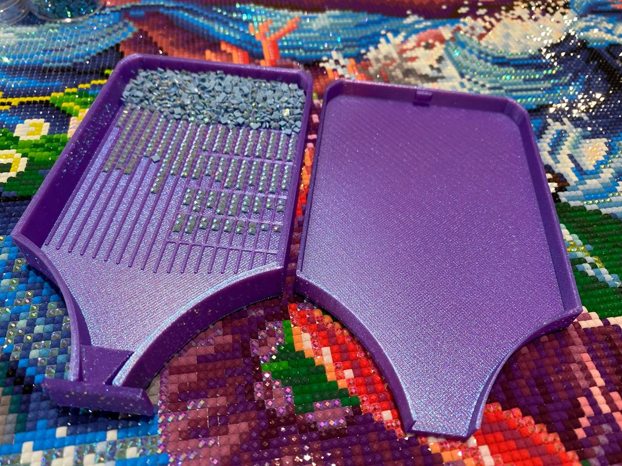 Grand plateau d'art diamant quadrillé multiplacer avec 4, 6 et 8 grilles multiplaceurs, un clip sur le couvercle et un bouchon