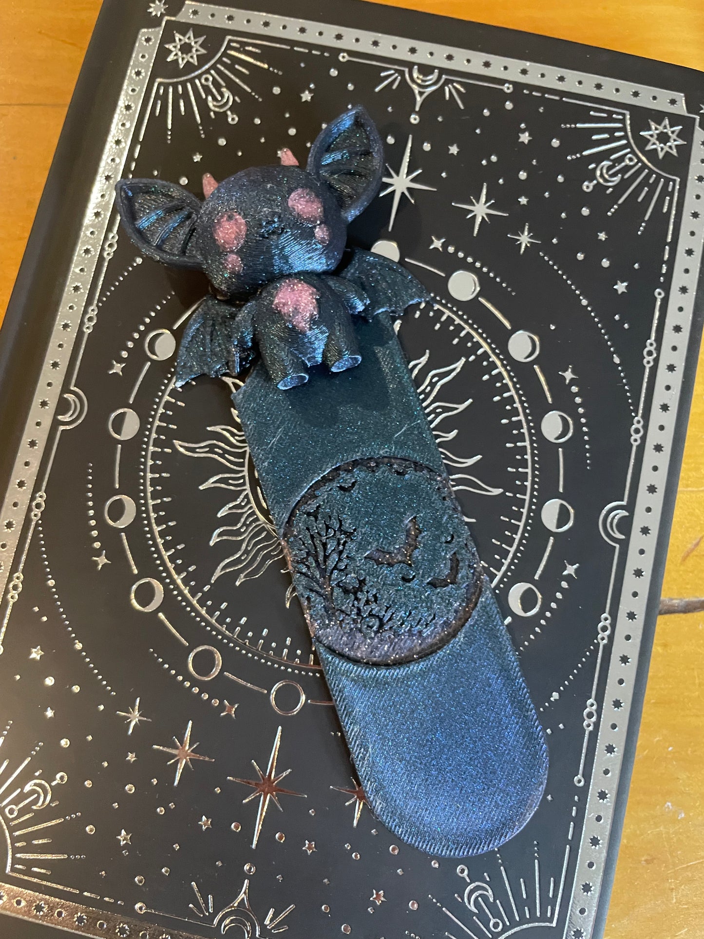 Vampirfledermaus 3D-Lesezeichen, detailliertes 3D-gedrucktes Design, perfekt für gruselige Lektüre und einzigartige Geschenkideen