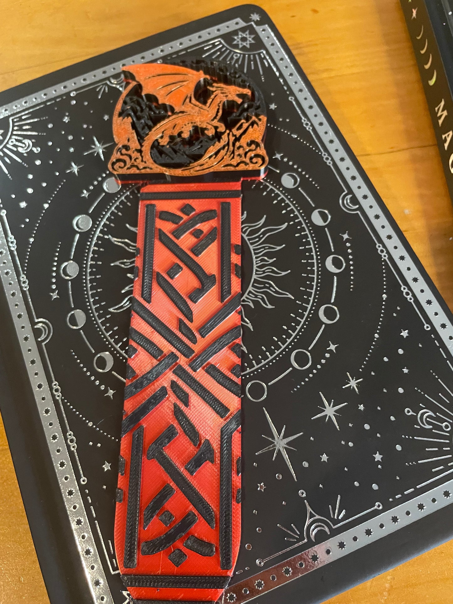 Dragon 3D Printed Bookmark, Intricately Detailed Mythical Companion for Your Books, Stylish Reading Gift for Fantasy Lovers