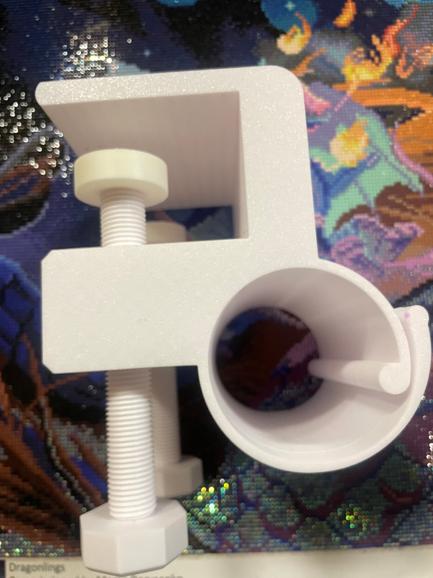 Diamond Art Middle Of Canvas Table Clamp with Canvas Roll Out, Perfect Gift for DIY Diamond Painters