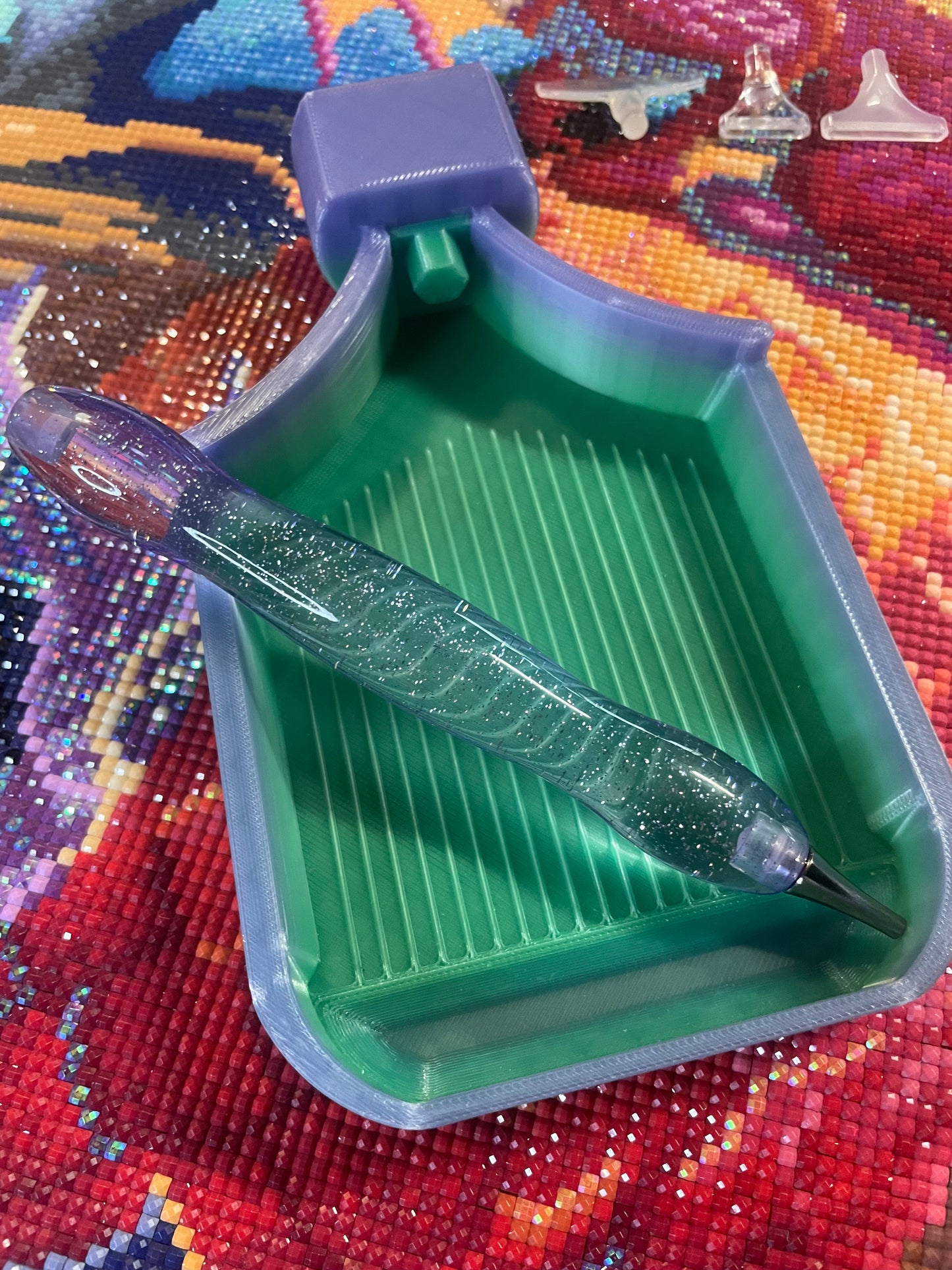 Sparkills Dragon Diamond Art Pen avec accessoires multiplaceurs plus droits de couleur fantaisie pour la peinture au diamant