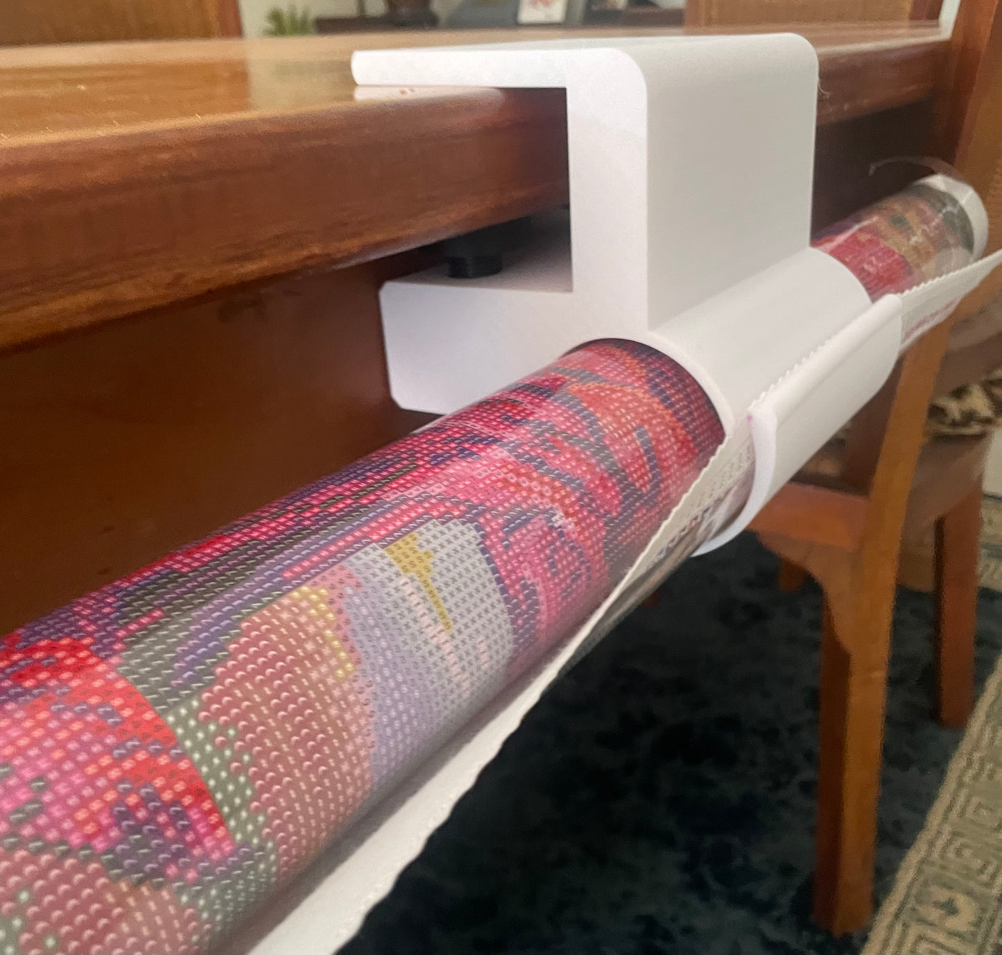 Diamond Art Middle Of Canvas Table Clamp with Canvas Roll Out, Perfect Gift for DIY Diamond Painters