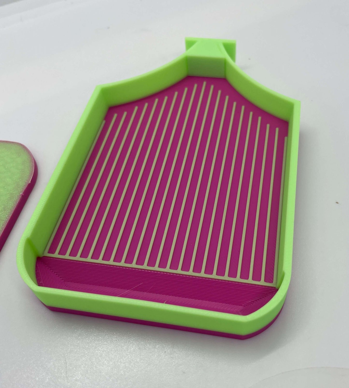 Glow-in-the-Dark Diamond Art Tray - Ghost Dragonling Design, Flawless Drill Alignment, Spooky Crafting Essential, Great Gift for Artists