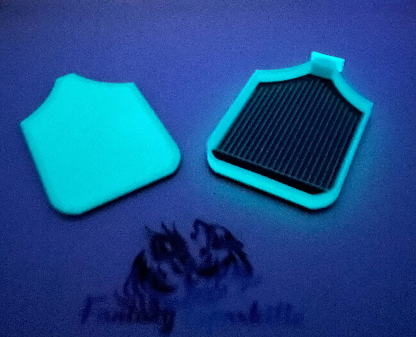 Glow-in-the-Dark Diamond Art Tray - Ghost Dragonling Design, Flawless Drill Alignment, Spooky Crafting Essential, Great Gift for Artists