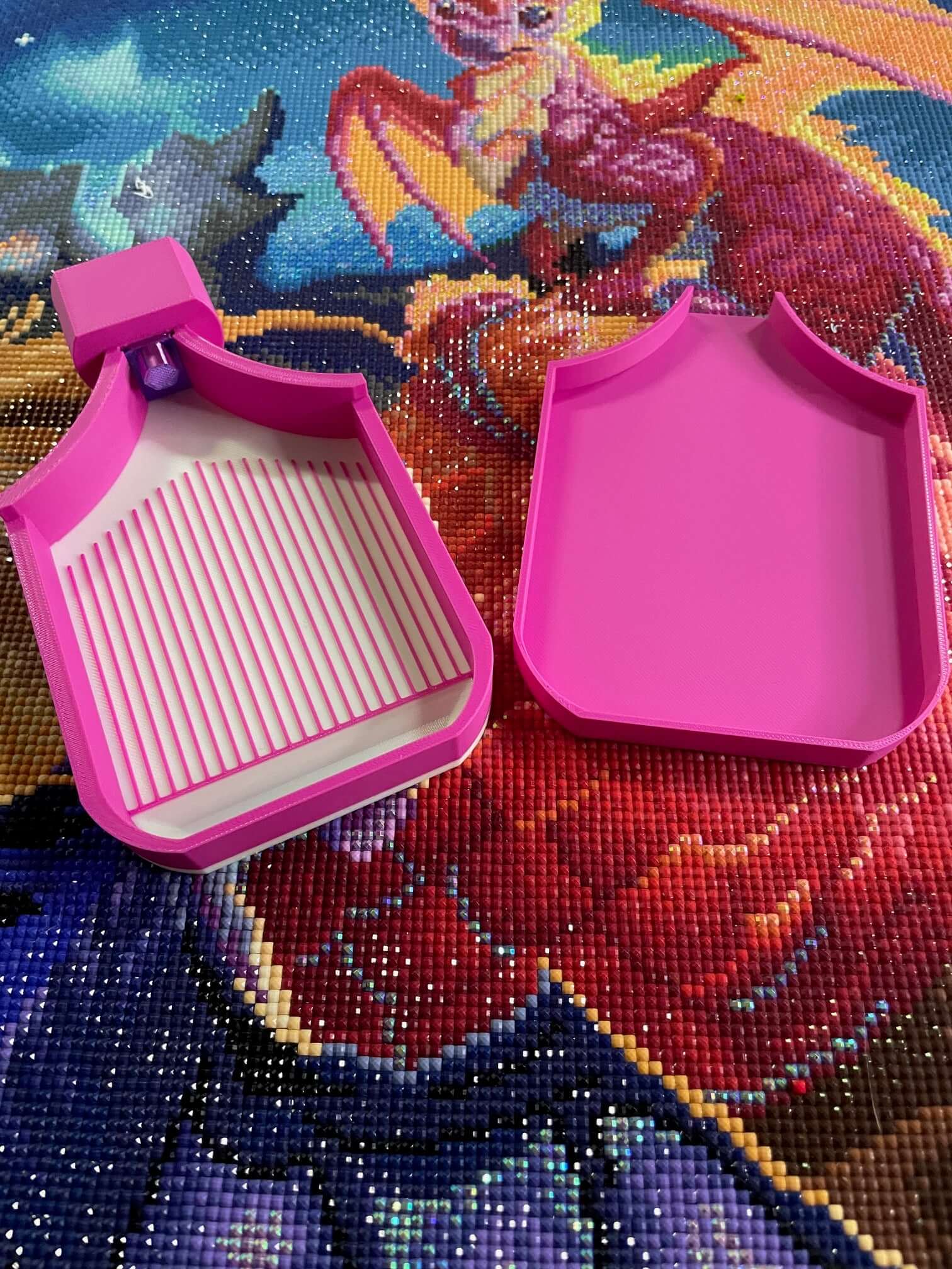 Pink Dragonling Screw & Shake Diamond Art Tray on colorful background with open screw-in drill container.