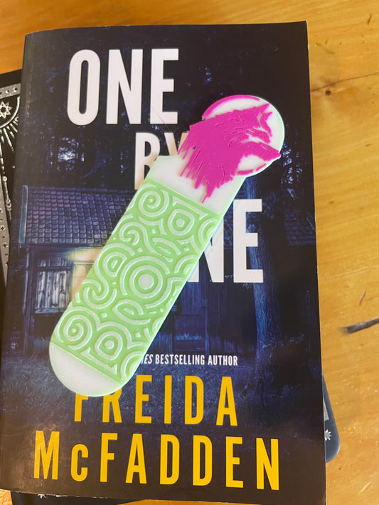 Wolf 3D Printed Bookmark, Fierce Fantasy Design for Book Lovers, Unique Reading Accessory, Perfect Gift for Readers & Mythology Fans