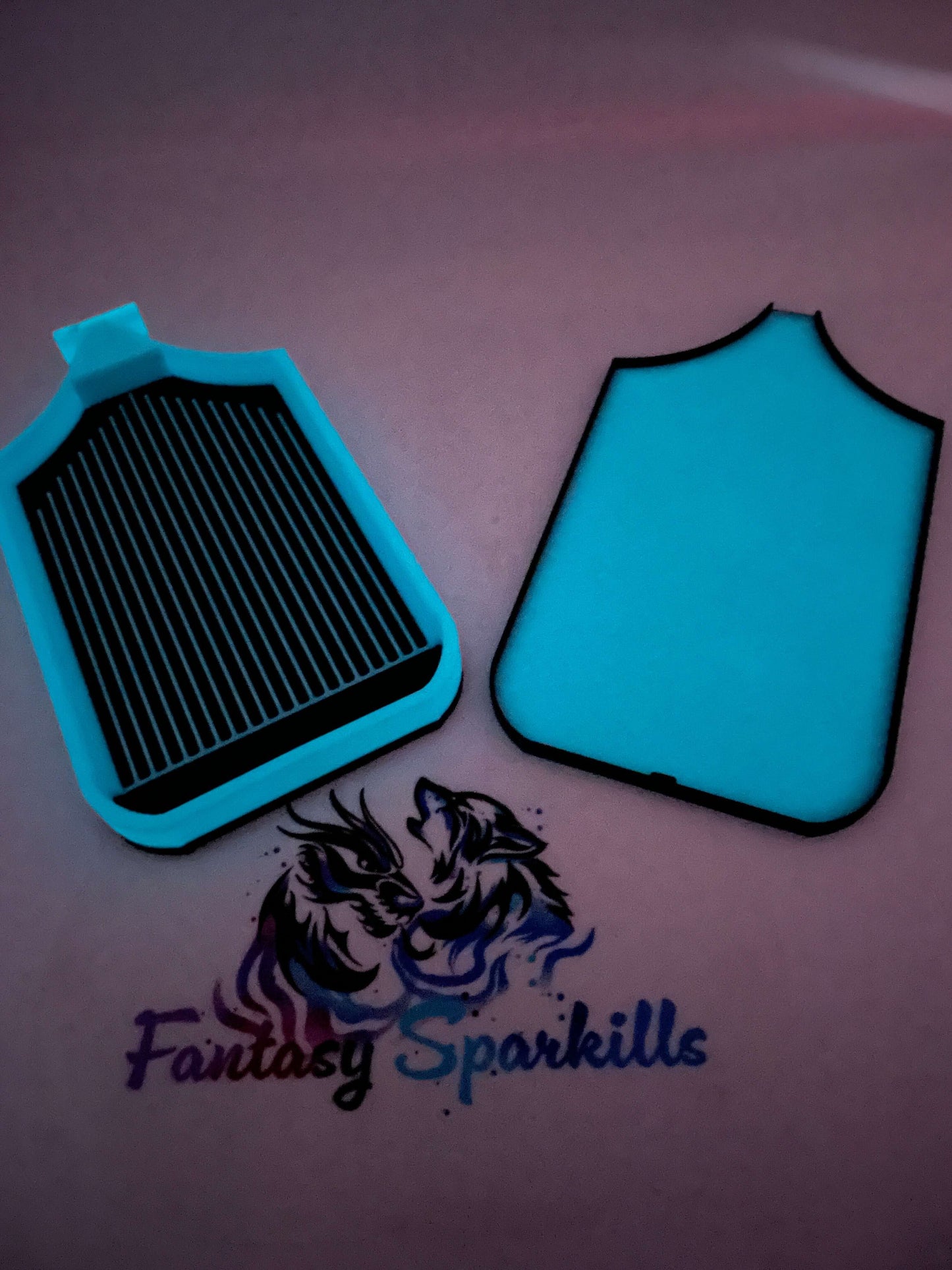 Spooktacular Glow-in-the-Dark Ghost Dragon Art Trays - Diamond Painting's Best Kept Secret for Nighttime Crafting Thrills!"