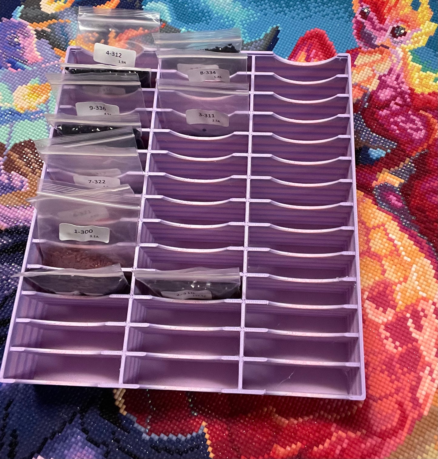 Diamond Art Baggy Storage Tray with 42 Slots, Solid Durable Walls in Cool Colours – Perfect Organizer for Diamond Painting Lovers
