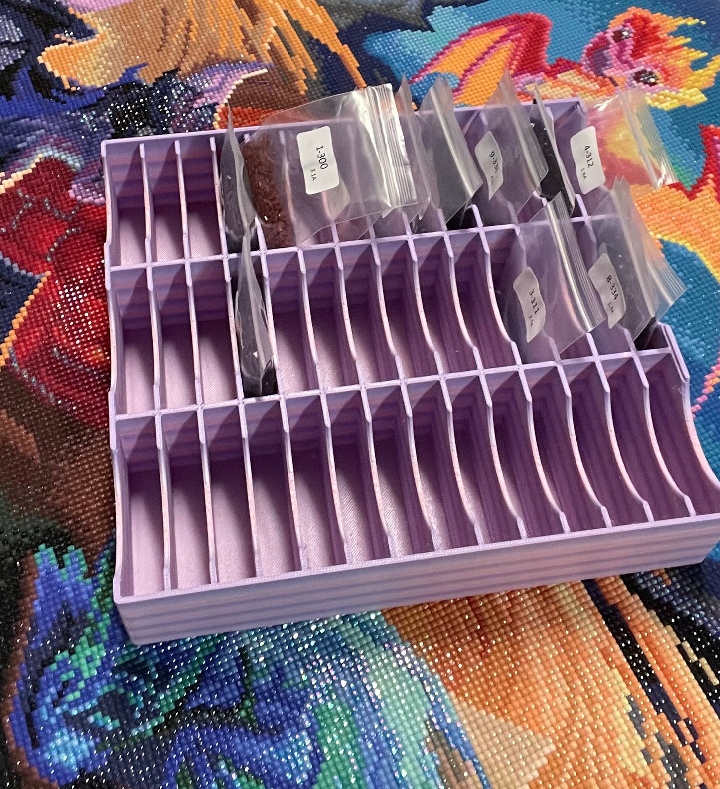 Diamond Art Baggy Storage Tray with 42 Slots, Solid Durable Walls in Cool Colours – Perfect Organizer for Diamond Painting Lovers