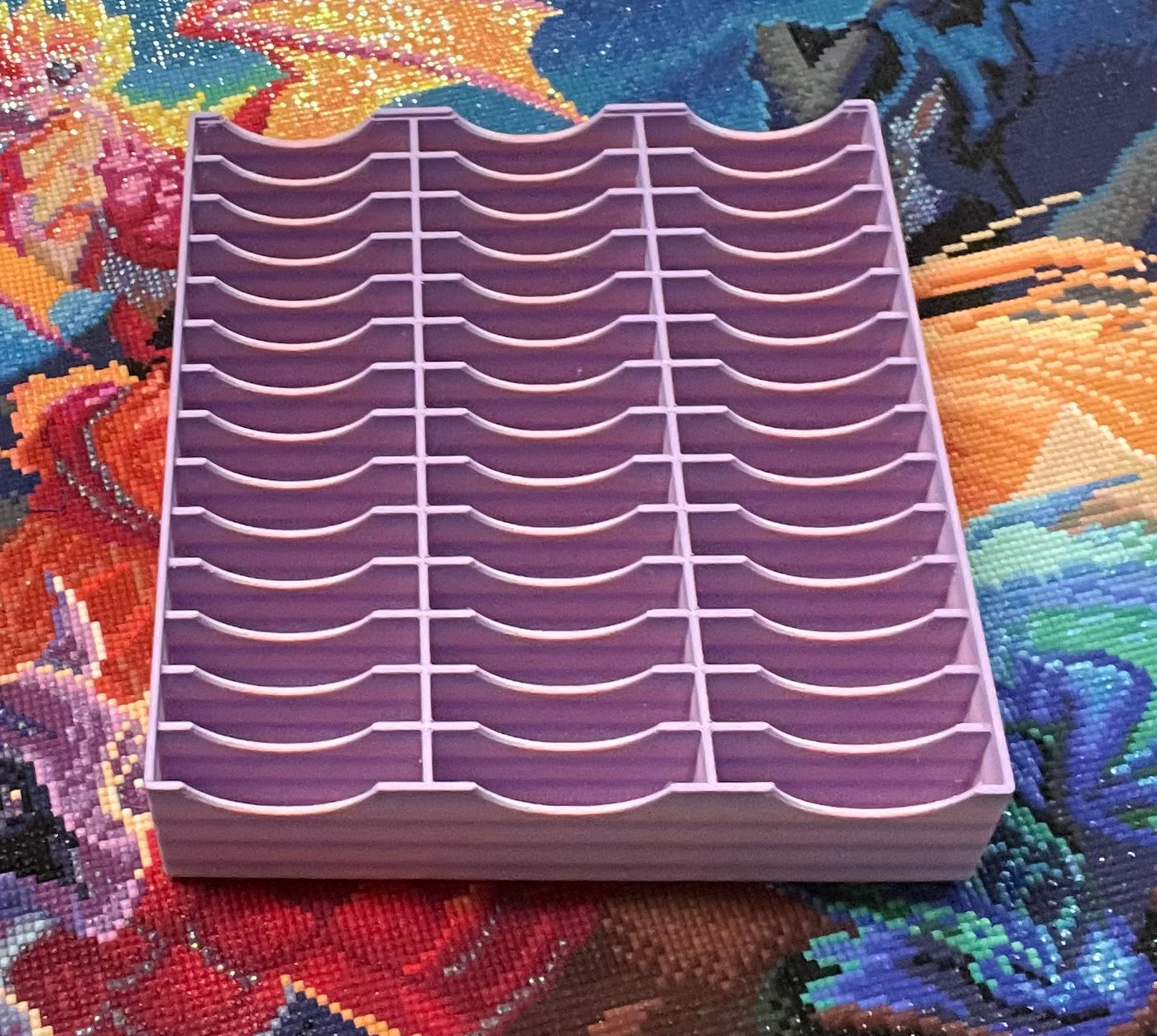 Diamond Art Baggy Storage Tray with 42 Slots, Solid Durable Walls in Cool Colours – Perfect Organizer for Diamond Painting Lovers