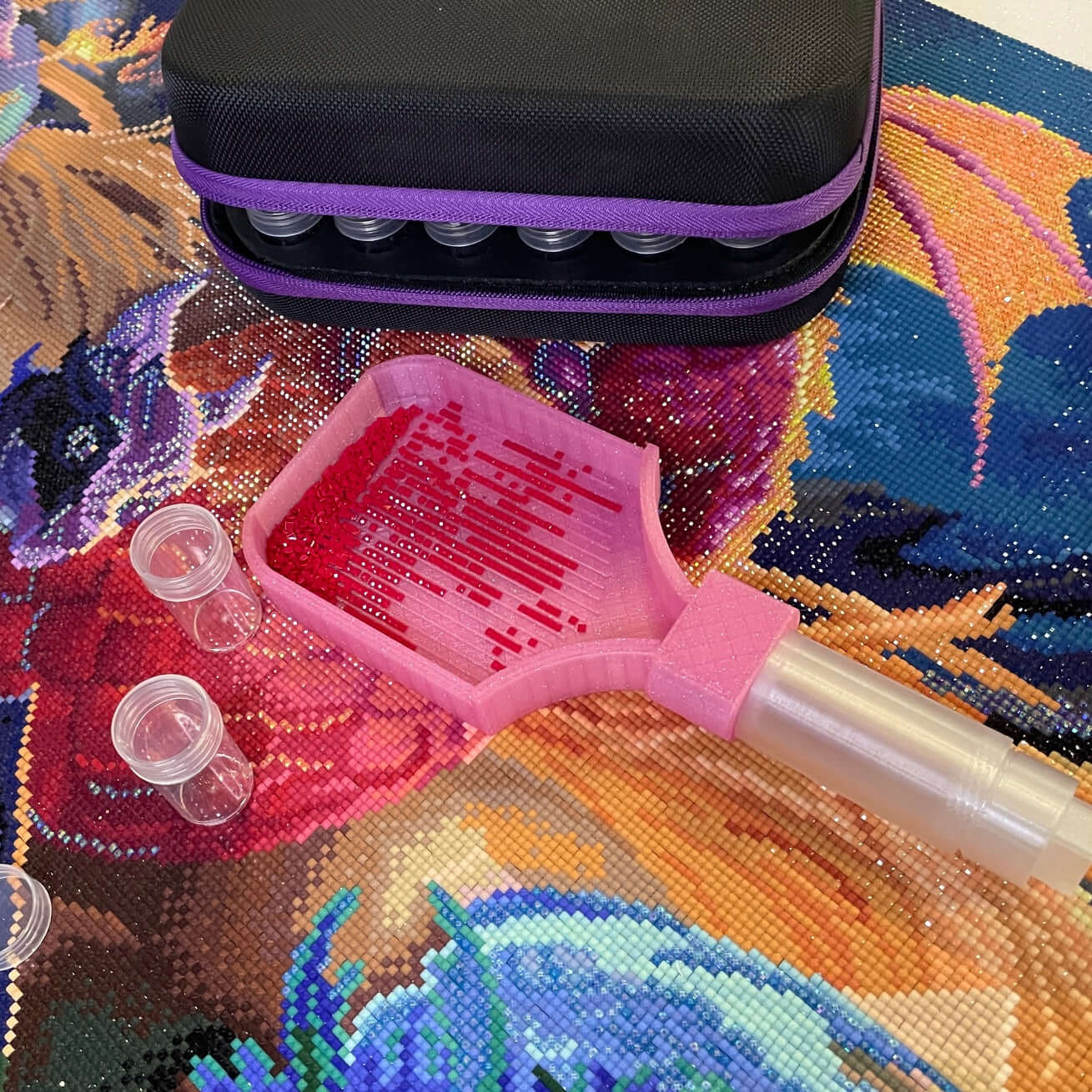 Screw & Shake, One Colour Diamond Art Tray With Screw in Drill Container Capability - Who Needs Funnels? Not You!