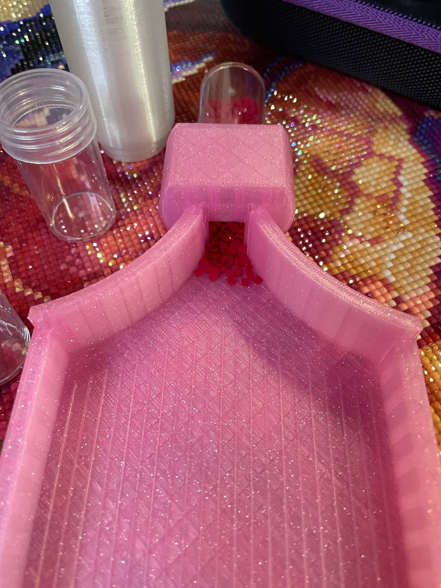 Screw & Shake, One Colour Diamond Art Tray With Screw in Drill Container Capability - Who Needs Funnels? Not You!